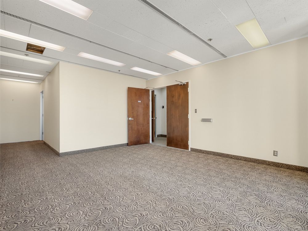 Office Space Available in Excellent Condition & Move-In Ready : 1221 Van Ness Ave, Fresno, CA 93721